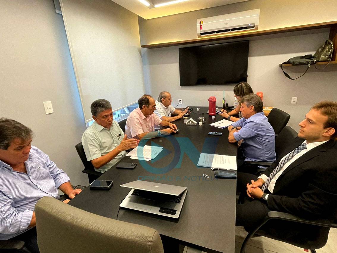 União Brasil derruba Roney Lustosa, elege Sílvio Mendes e afasta o partido do Palácio da Cidade